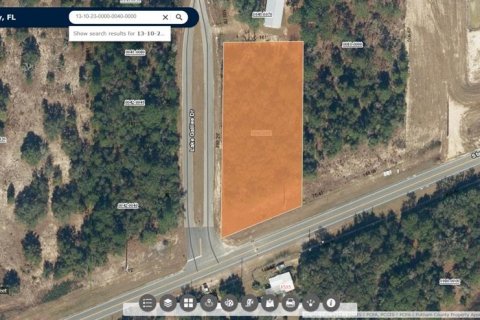 Commercial property in Hawthorne, Florida № 2108420