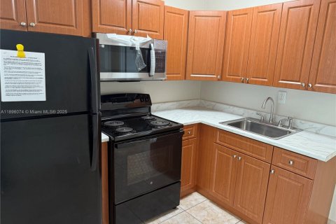 Apartamento en alquiler en Fort Lauderdale, Florida, 1 dormitorio, 69.68 m2 № 1950306 - foto 7