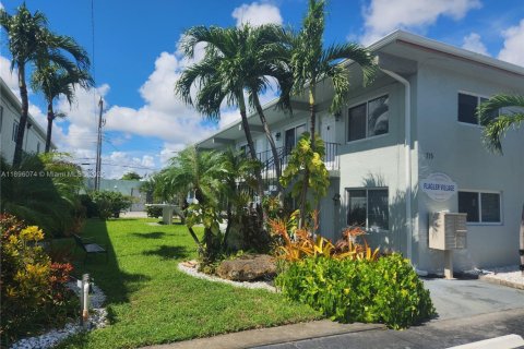 Apartamento en alquiler en Fort Lauderdale, Florida, 1 dormitorio, 69.68 m2 № 1950306 - foto 1