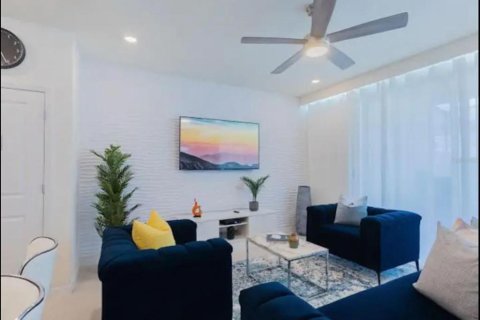 Townhouse in Davenport, Florida 5 bedrooms, 213.02 sq.m. № 1717376 - photo 9