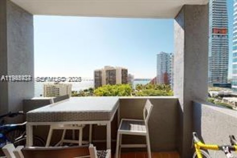 Copropriété à vendre à Miami, Floride: 2 chambres, 86.4 m2 № 2002170 - photo 17