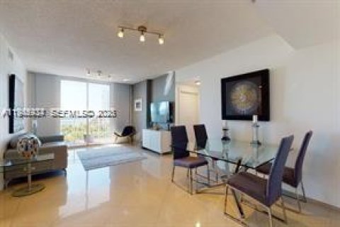 Copropriété à vendre à Miami, Floride: 2 chambres, 86.4 m2 № 2002170 - photo 5