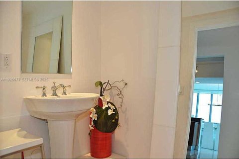 Copropriété à louer à Hollywood, Floride: 3 chambres, 258.18 m2 № 1986555 - photo 25