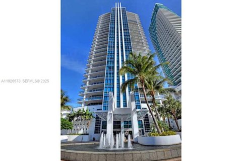 Copropriété à louer à Hollywood, Floride: 3 chambres, 258.18 m2 № 1986555 - photo 2