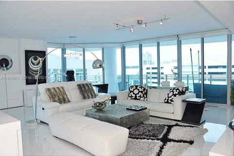 Copropriété à louer à Hollywood, Floride: 3 chambres, 258.18 m2 № 1986555 - photo 10