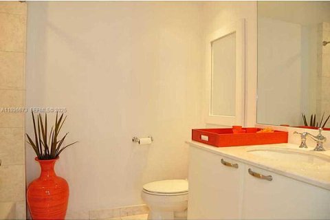 Copropriété à louer à Hollywood, Floride: 3 chambres, 258.18 m2 № 1986555 - photo 23