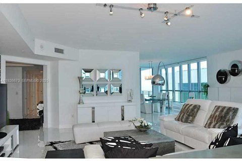 Copropriété à louer à Hollywood, Floride: 3 chambres, 258.18 m2 № 1986555 - photo 8