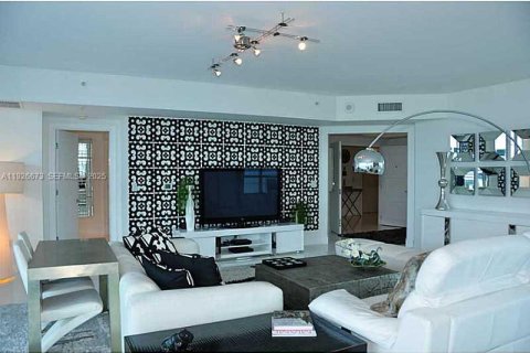 Copropriété à louer à Hollywood, Floride: 3 chambres, 258.18 m2 № 1986555 - photo 9