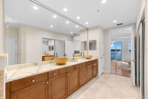 Condo in Orlando, Florida, 3 bedrooms  № 2393760 - photo 28