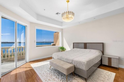 Condo in Orlando, Florida, 3 bedrooms  № 2393760 - photo 23