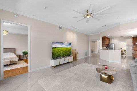 Condo in Orlando, Florida, 3 bedrooms  № 2393760 - photo 10