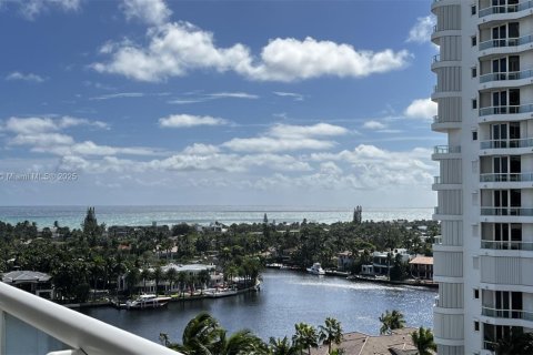 Copropriété à vendre à Aventura, Floride: 2 chambres, 203.46 m2 № 1956069 - photo 25