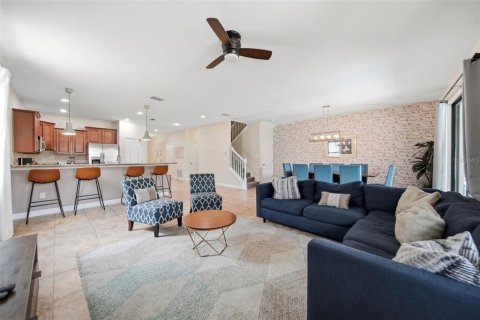 Villa ou maison à vendre à Davenport, Floride: 7 chambres, 327.39 m2 № 2312550 - photo 9
