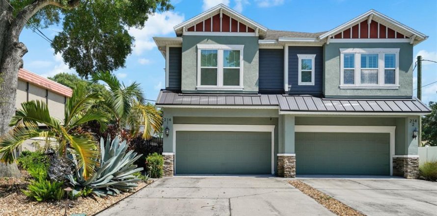 Adosado en Tampa, Florida 3 dormitorios, 191.84 m2 № 2277379