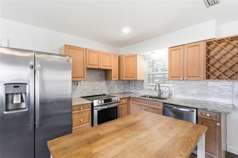 Купить виллу или дом в Семинол, Флорида 6 комнат, 81.29м2, № 2212239 - фото 15