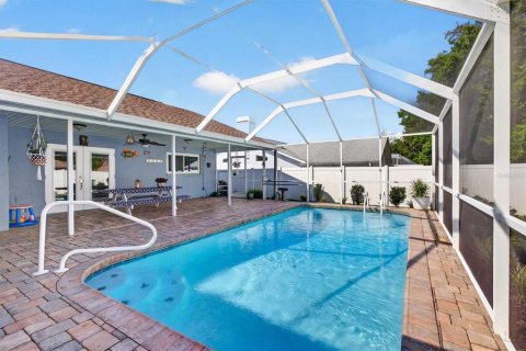 Villa ou maison à vendre à Spring Hill, Floride: 3 chambres, 176.61 m2 № 2420023 - photo 2