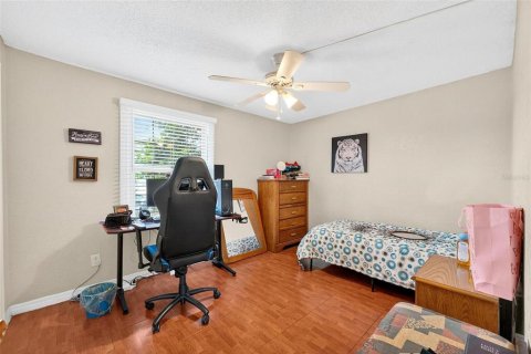 Condo in Casselberry, Florida, 2 bedrooms  № 1807932 - photo 11