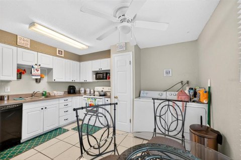 Condo in Casselberry, Florida, 2 bedrooms  № 1807932 - photo 8