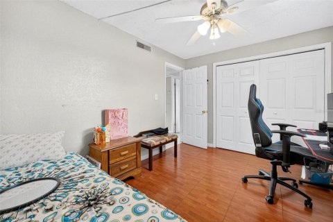 Condo in Casselberry, Florida, 2 bedrooms  № 1807932 - photo 12