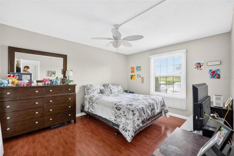 Condo in Casselberry, Florida, 2 bedrooms  № 1807932 - photo 9