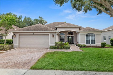 Villa ou maison à vendre à Clermont, Floride: 4 chambres, 219.06 m2 № 2225550 - photo 2