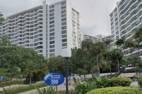 Condo in Hallandale Beach, Florida, 2 bedrooms  № 1760821 - photo 3