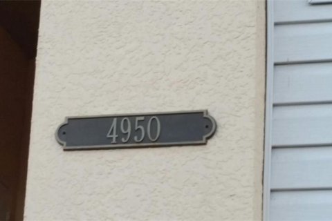 Condominio en alquiler en Orlando, Florida, 2 dormitorios, 97.55 m2 № 1915019 - foto 4