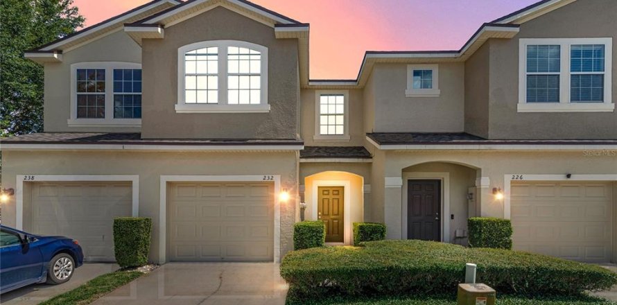 Townhouse in Oviedo, Florida 3 bedrooms, 141.95 sq.m. № 1791877