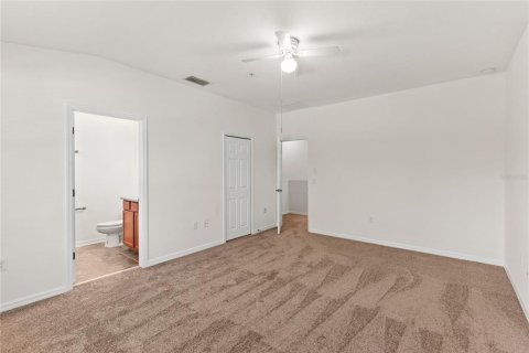 Townhouse in Oviedo, Florida 3 bedrooms, 141.95 sq.m. № 1791877 - photo 17