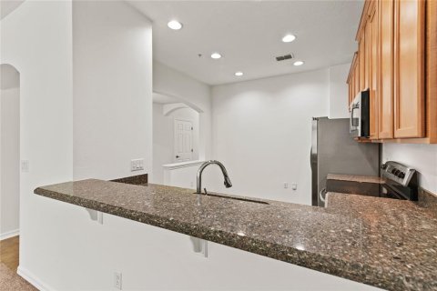 Townhouse in Oviedo, Florida 3 bedrooms, 141.95 sq.m. № 1791877 - photo 8