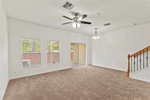Townhouse in Oviedo, Florida 3 bedrooms, 141.95 sq.m. № 1791877 - photo 9