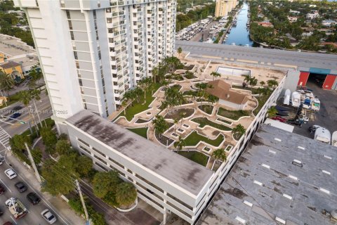 Commercial property in North Miami, Florida № 1868526 - photo 20
