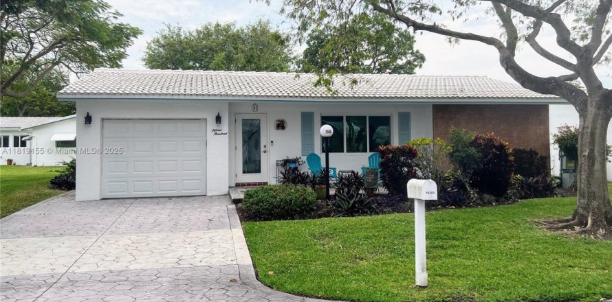 House in Plantation, Florida 2 bedrooms, 137.03 sq.m. № 1776319