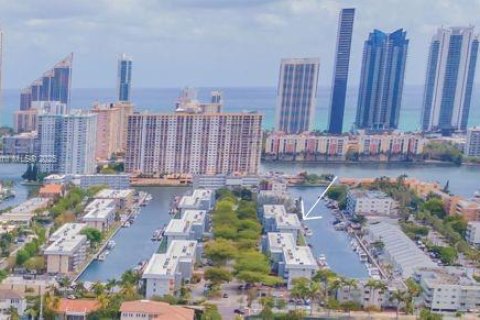 Condo à North Miami Beach, Floride, 2 chambres  № 2016792