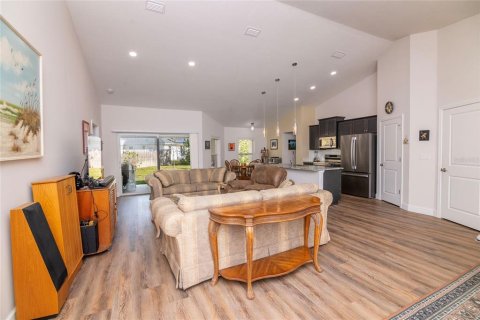 House in Palm Coast, Florida 3 bedrooms, 196.67 sq.m. № 1781174 - photo 9