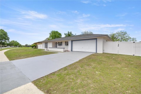 Casa en venta en Ocala, Florida, 4 dormitorios, 170.85 m2 № 1637199 - foto 4