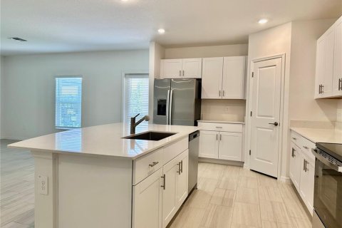 Casa en alquiler en Land O' Lakes, Florida, 5 dormitorios, 205.78 m2 № 1771380 - foto 7