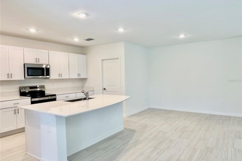 Casa en alquiler en Land O' Lakes, Florida, 5 dormitorios, 205.78 m2 № 1771380 - foto 13