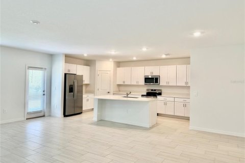 Casa en alquiler en Land O' Lakes, Florida, 5 dormitorios, 205.78 m2 № 1771380 - foto 5