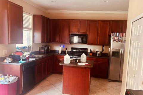 Casa en venta en Orlando, Florida, 4 dormitorios, 196.49 m2 № 2092034 - foto 3