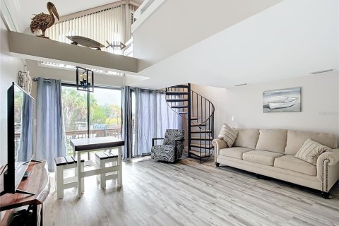 Condo in Crystal River, Florida, 1 bedroom  № 1686728 - photo 9