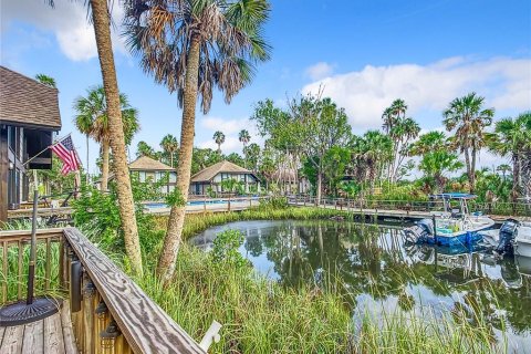 Condo in Crystal River, Florida, 1 bedroom  № 1686728 - photo 22