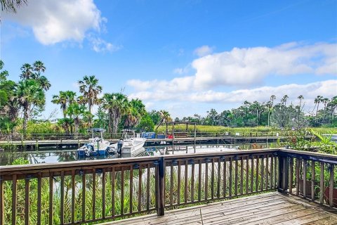 Condo in Crystal River, Florida, 1 bedroom  № 1686728 - photo 23