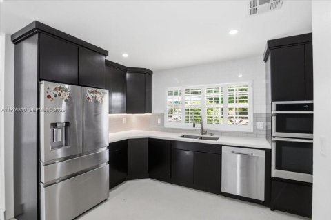 Villa ou maison à vendre à Cutler Bay, Floride: 3 chambres № 2042898 - photo 27