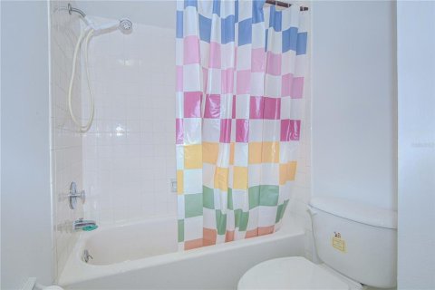 Condo in Largo, Florida, 1 bedroom  № 1785267 - photo 19