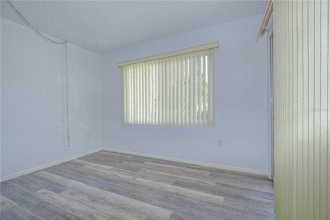 Condo in Largo, Florida, 1 bedroom  № 1785267 - photo 14