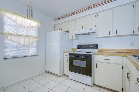 Condo in Largo, Florida, 1 bedroom  № 1785267 - photo 6