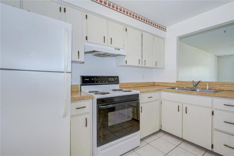 Condo in Largo, Florida, 1 bedroom  № 1785267 - photo 8