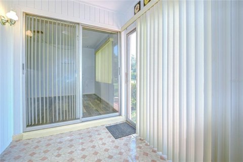 Condo in Largo, Florida, 1 bedroom  № 1785267 - photo 25