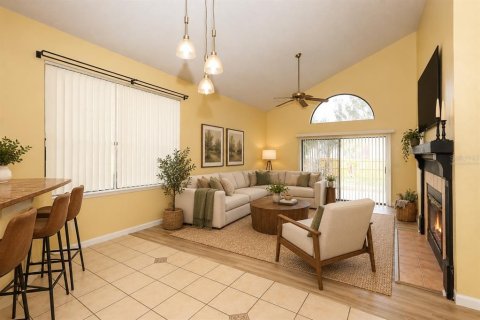Duplex à vendre à Orlando, Floride: 3 chambres, 142.7 m2 № 2321432 - photo 4